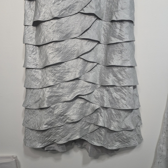 Adrianna Papell Occasions Tiered Crinkle Gown Dress in silver Grey Evening Weddi - Picture 8 of 13